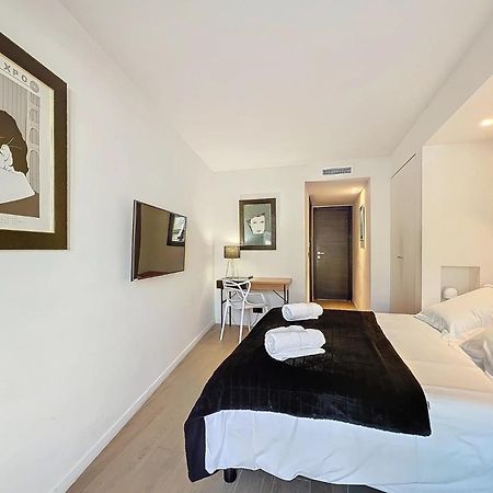 3P Between Croisette Beaches And Antibes Street Cannes Esterno foto
