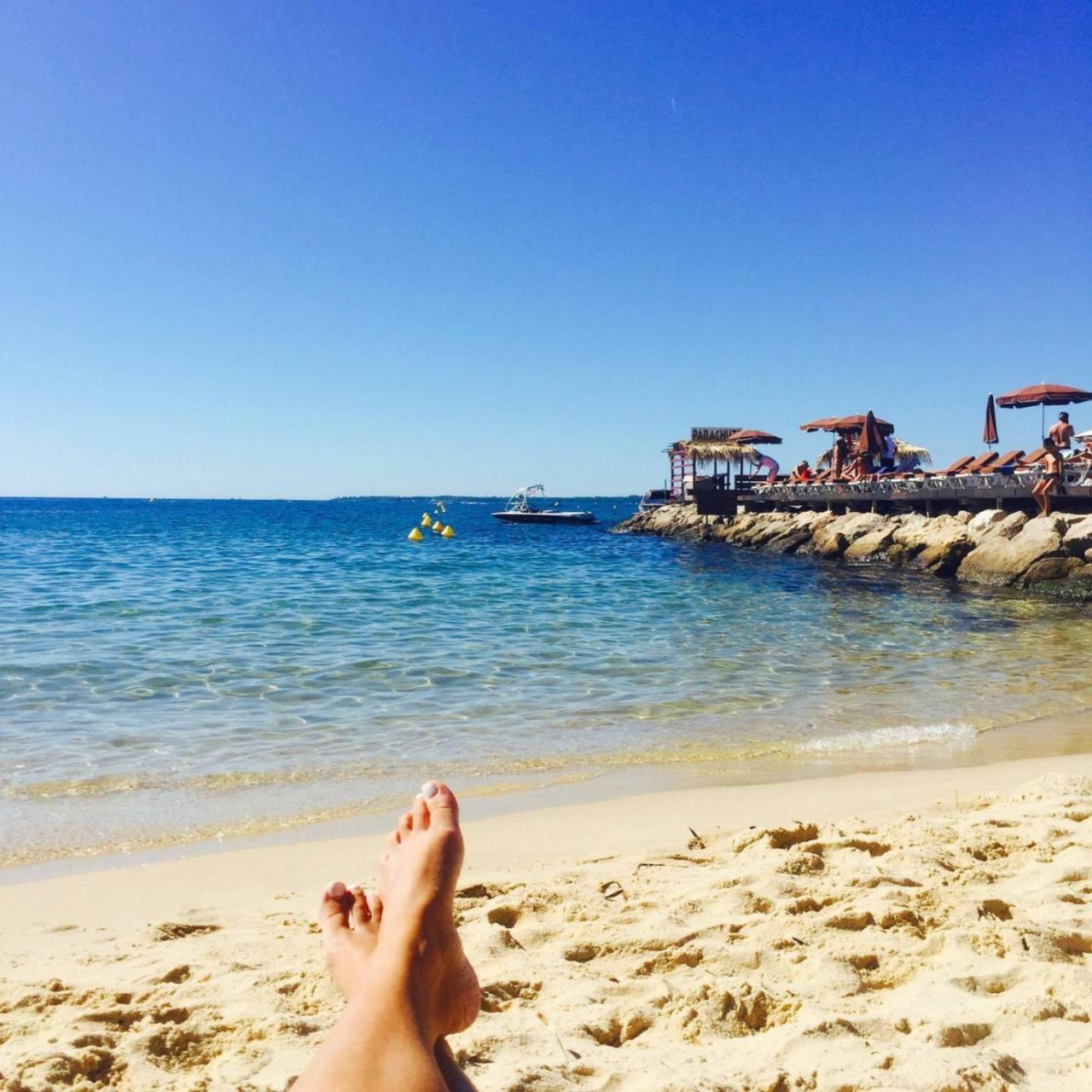 3P Between Croisette Beaches And Antibes Street Cannes Esterno foto
